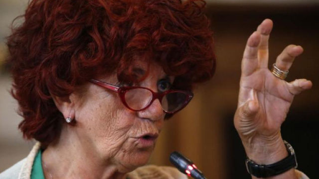 Scuola, arriveranno nel 2018 mille assunzioni di maestre dell'infanzia, nella foto la ministra Valeria Fadeli