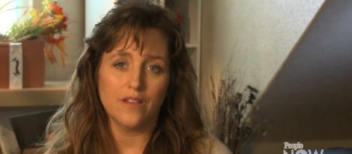 Michelle has a new look. -- PeopleTV/YouTube