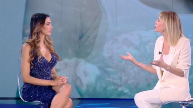 Isola: Alessia Marcuzzi contro Barbara D'Urso