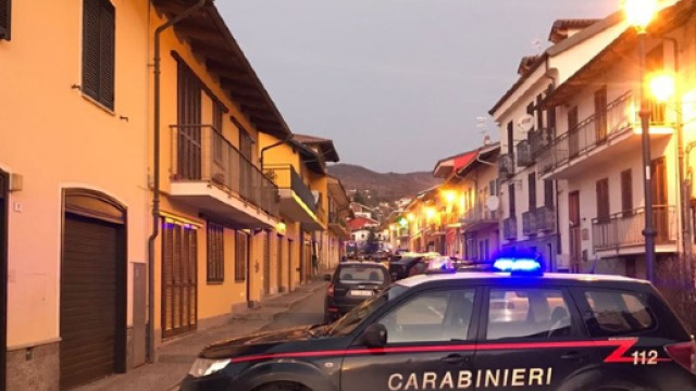 San Pietro Val Lemina, un uomo si barrica in casa e inizia a ... - torinoggi.it