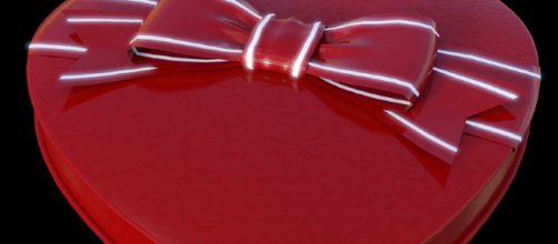 Place a non candy surprise in a Valentines Day box. - [Image via Anaterate Pixabay]