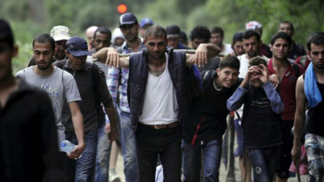 14 migranti, tentano di arrivare in francia nascosti in una monovolume