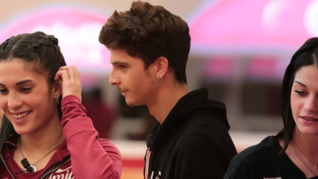 Amici 2018: triangolo amoroso tra Alessandro dei The Jab, Nicole e Claudia