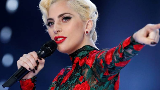 Concerti annullati per Lady Gaga a causa della fibromialgia. Ma grazie a lei la malattia 'invisibile' &egrave; venuta allo scoperto.