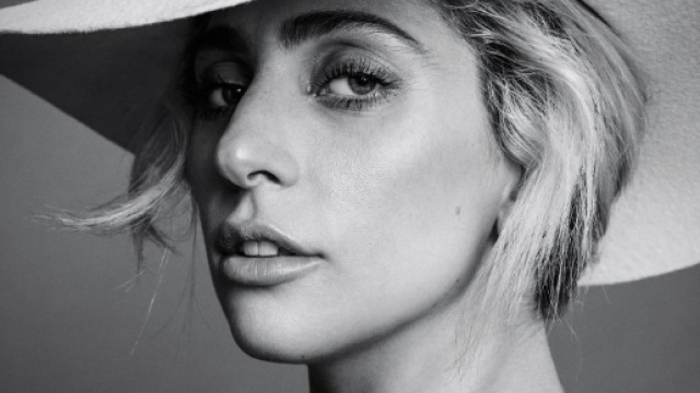 Lady Gaga e la fibromialgia che le ha cambiato la vita.