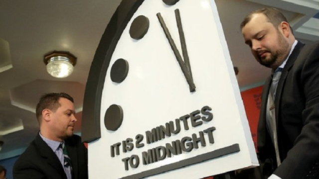 L'orologio dell'apocalisse: soltanto 2 minuti al disastro nucleare