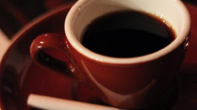 Un caff&egrave; vale come una sigaretta? (Fonte: LadyBlitz)