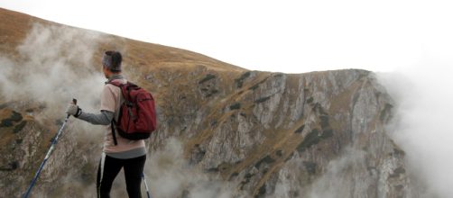 Gracias a la ergonom&iacute;a de los bastones, las marchas n&oacute;rdicas ser&aacute;n uno de tus momentos favoritos, m&aacute;s si cabe si las haces en plena naturaleza