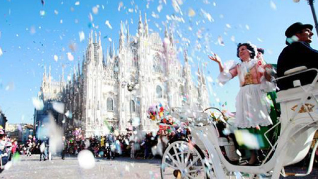 Sfilata di carri di Carnevale a Milano