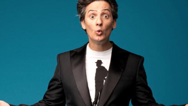 Fiorello invita Baglioni a fare un tour a luci rosse