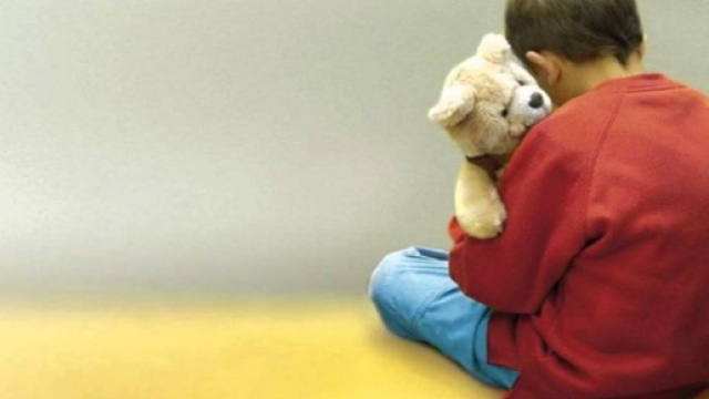 Gran Bretagna: genitori curano bambini autistici con la candeggina