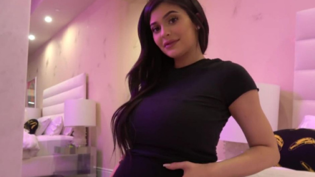 Kylie Jenner maman : La star de 20 ans a accouch&eacute; d'une petite fille