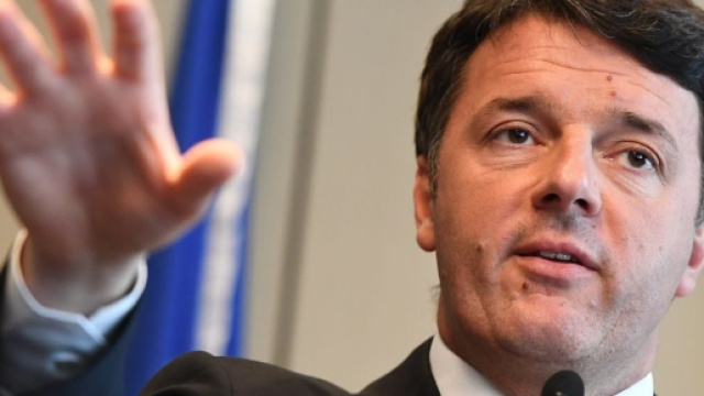 Renzi ad Agor&agrave; prende posizione sull'immigrazione
