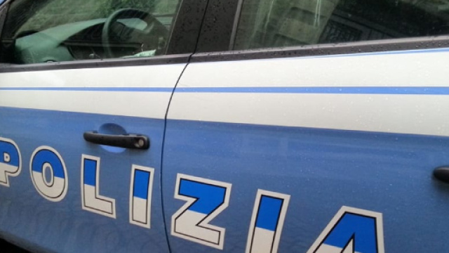 Arrestato immigrato armato di coltelli