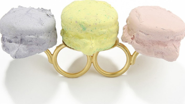 Dolci Conversazioni la mostra itinerante di gioielli golosi