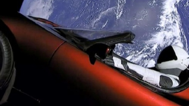 La Tesla Roadster in viaggio verso Marte grazie al progetto Space X