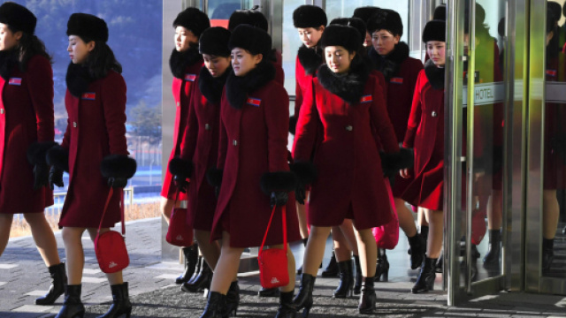 Pyeongchang: l'esercito delle cheerleader della Corea del Nord