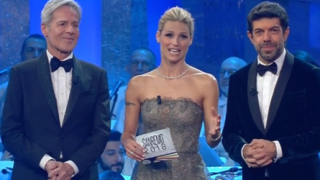 Sanremo, &egrave; Fiorello show. Favino - Hunziker scommessa vinta ... - leggo.it