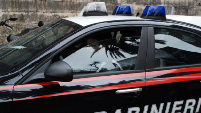 Autoscontro con auto rubate, protagonisti 4 ragazzini