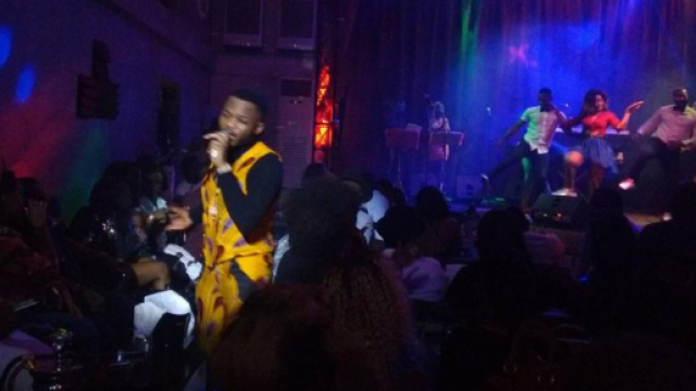 L'artiste Magasco lors de sa soir&eacute;&eacute;e de pr&eacute;sentataion de son nouvel album (c) Odile Pahai