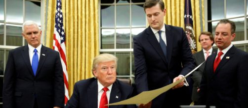 Esc&aacute;ndalo en la Casa Blanca. Rob Porter acusado de abuso dom&eacute;stico