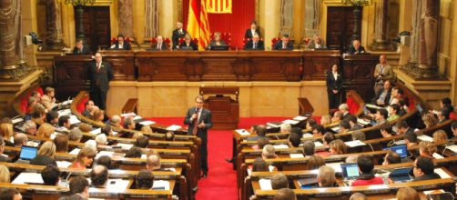Parlamento catal&aacute;n necesita a Puigdemont