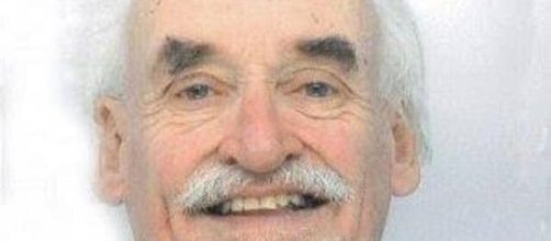 Search for relatives of legendary school teacher [Image via Mr Nicholson's Facebook Page as Mike Nickelson]