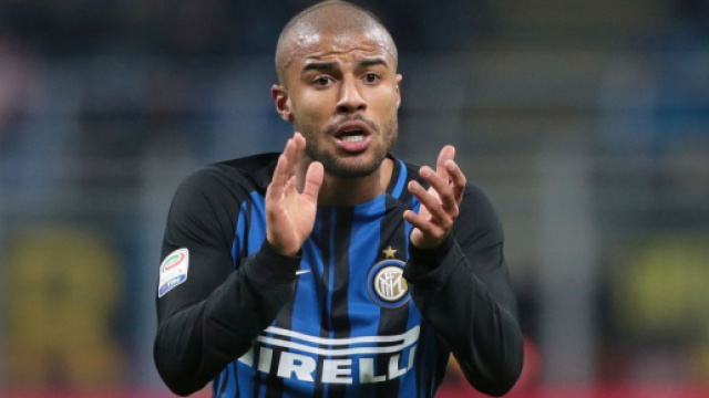 Il fantasista brasiliano ha avanzato una richiesta curiosa alla societ&agrave; nerazzurra ( foto - fcinter1908.it)