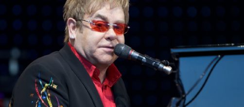 Elton John's mom leaves him two urns, and leaves cash to former assistant. - [Image Credit: Flickr]