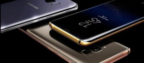 The Galaxy line of phones make great use of these features. [Image by Di Michele Rainone/Mobileblog]