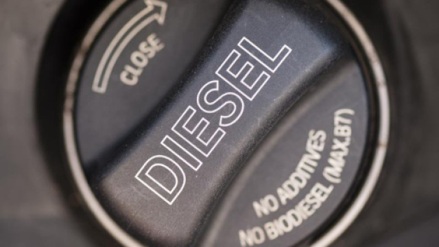 Auto: diesel stop, ecco quale sar&agrave; il destino del carburante
