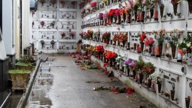 Nuovo furto al cimitero di Saviano: vandalizzate le tombe