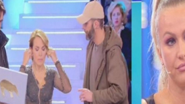 Svelato l'audio ascoltato da Barbara D'Urso: Nadia Rinaldi nei guai?