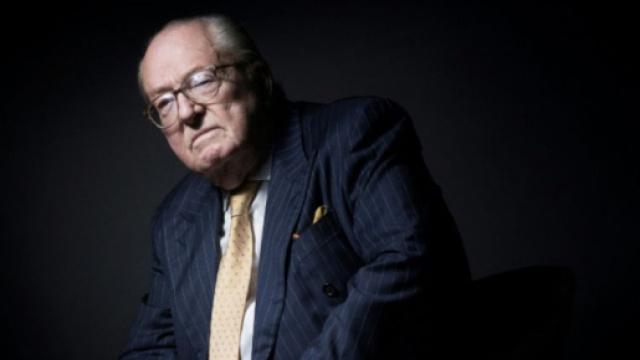 Les m&eacute;moires de Jean-Marie Le Pen font un carton