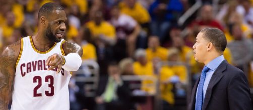 LeBron James argues with coach: [Image Credit: The Fumble/YouTube]