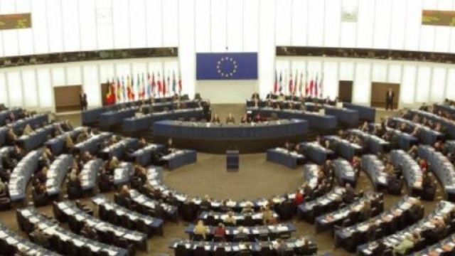 Parlamentari europei verdi e della sinistra sono preoccupati: temono un governo di destra e preferirebbero Di Maio (fonte huffingtonpost)