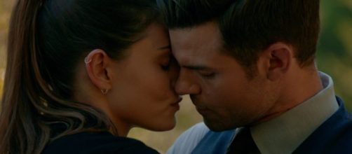 Ser&aacute; que Hayley e Elijah conseguir&atilde;o retornar a rela&ccedil;&atilde;o de amor na ultima temporada de The Originals?