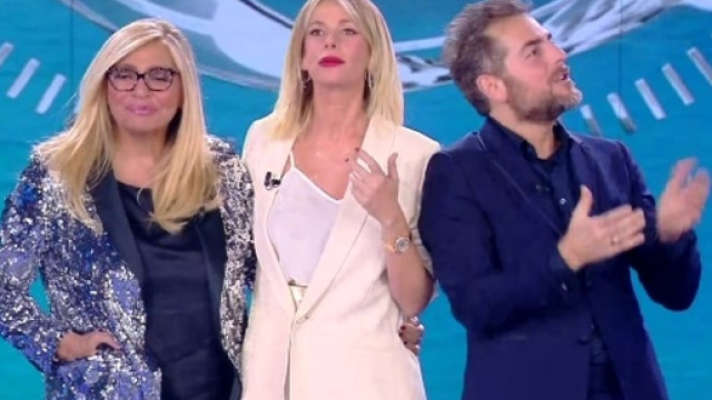 #Daniele Bossari pronto a lasciare l'#isola? #BlastingNews