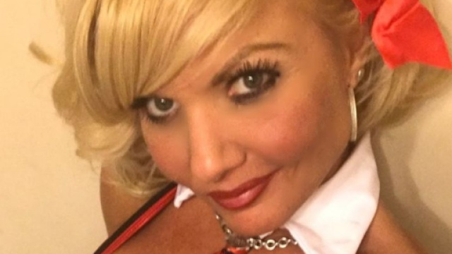 Scopre il lavoro segreto della moglie e la uccide: faceva la pornostar sul web