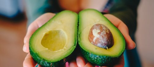 Dale vida a tu cabello con aguacate e ingredientes naturales - com.ve