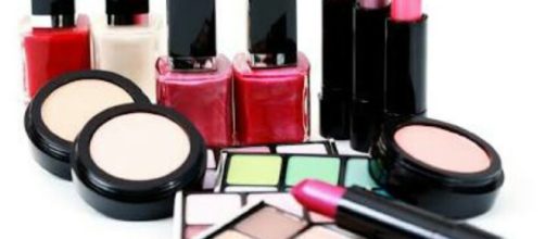 Harmful Chemicals In Your Deodorant. Image Credit: James Williams / YouTube Screenshot