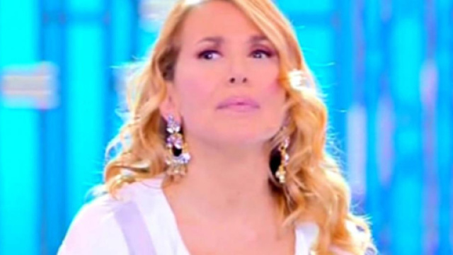 L'Isola dei famosi, Alessia Marcuzzi contro Barbara D'Urso