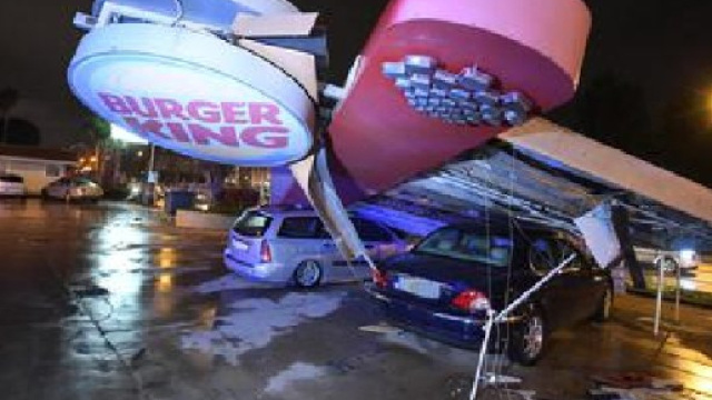 Tornado a Caserta: 8 feriti di cui uno grave. (foto - Ansa)
