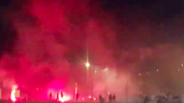 Des supporters de l'OL et de l'OM ont bless&eacute; policiers fran&ccedil;ais et gardes basques (capture d'&eacute;cran vid&eacute;o @siniecko)