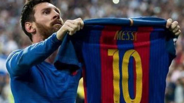 Gerard Pique hits back after Spanish journalist criticises Lionel ... - givemesport.com