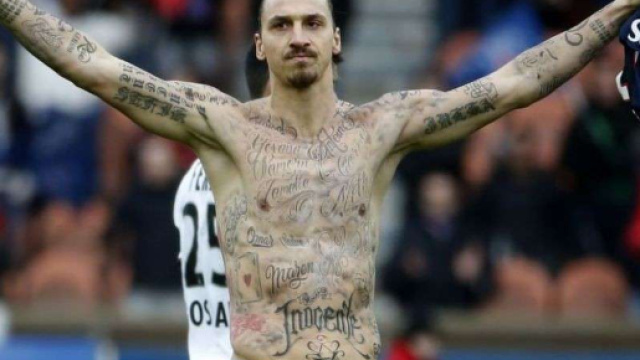 Ibrahimovic mostra il suo nuovo tatuaggio: un capolavoro che ... - itasportpress.it
