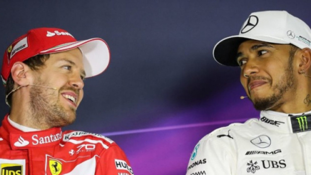 Vettel ed Hamilton si preparano all'ennesima sfida (foto Autosprint - Corriere dello Sport)
