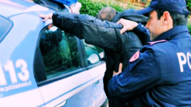 Gli arresti sono stati effettuati ieri all'alba dalla Polizia.