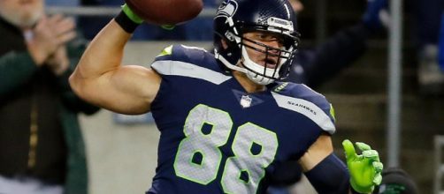 El talentoso ala cerrada se une a Aaron Rodgers y a un equipo de los Packers que buscan recuperarse de una mala temporada 2017.