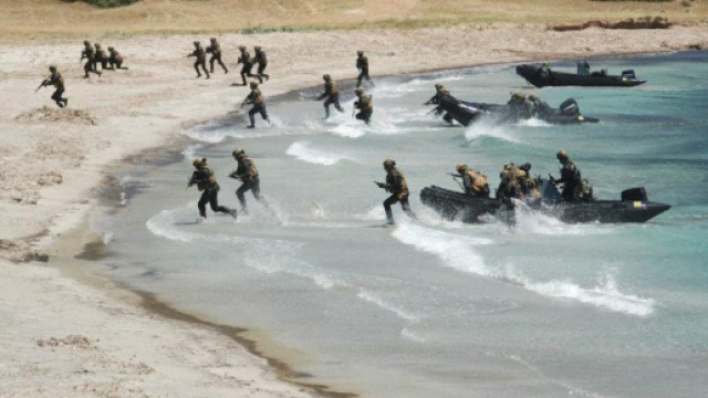 Simulazione sbarco per attacco di guerra nel Poligono di Teulada